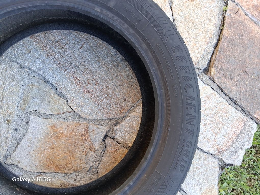 205 55 17 Goodyear Efficient Grip 91V