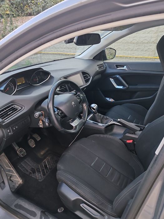 Vand Peugeot 308  an 2015