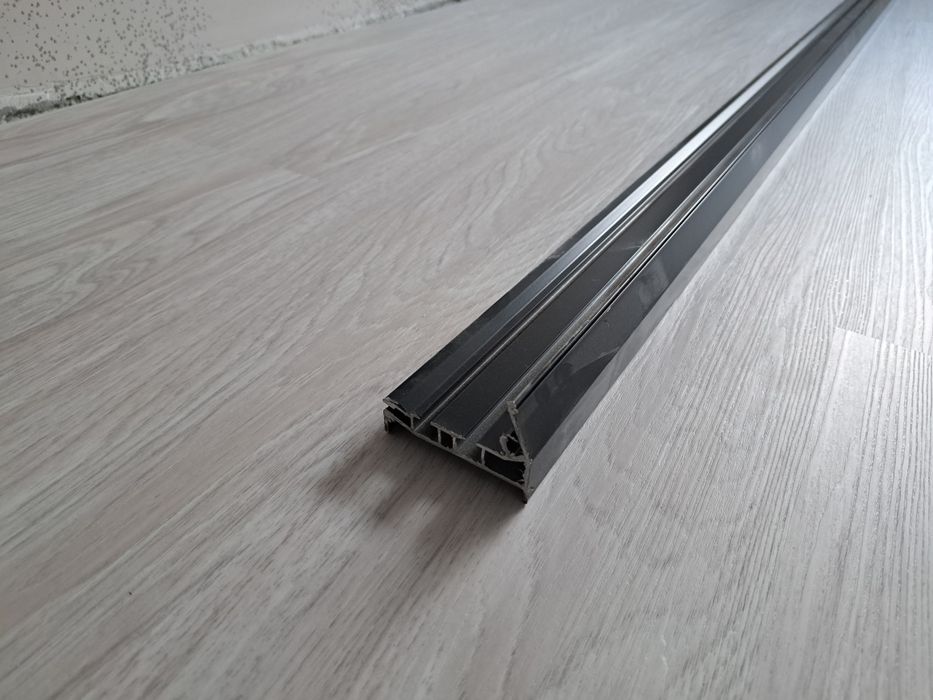 Карниз (гардина) под натяжной потолок