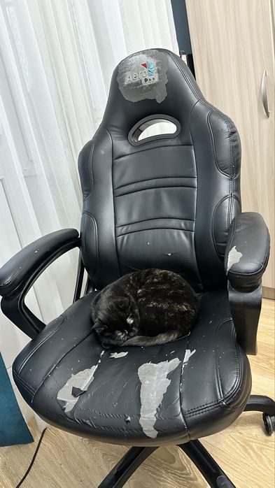 Компьютерное кресло