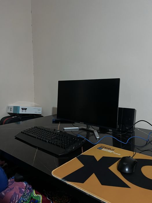 Manitor sotiladi 700 min