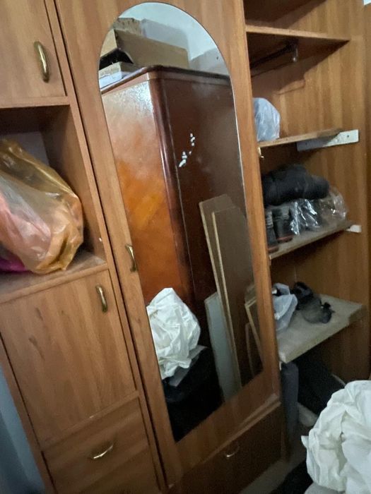 Продам деревянный шкаф