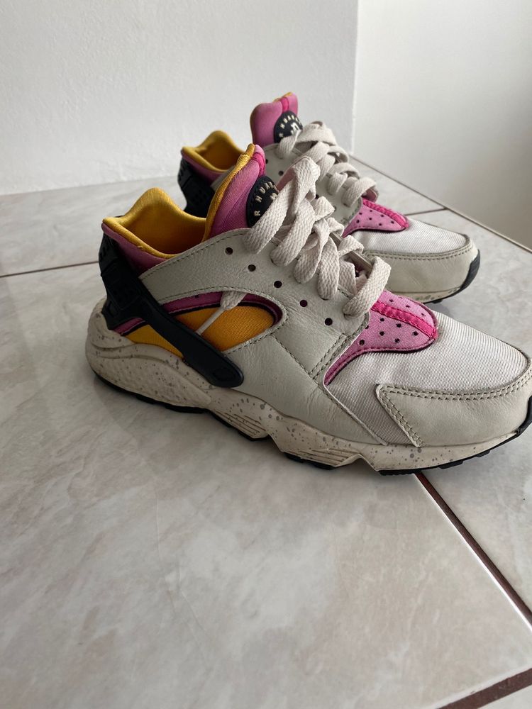 Adidas Nike Huarache.