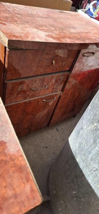 Продаётся кухонный мебель б/у