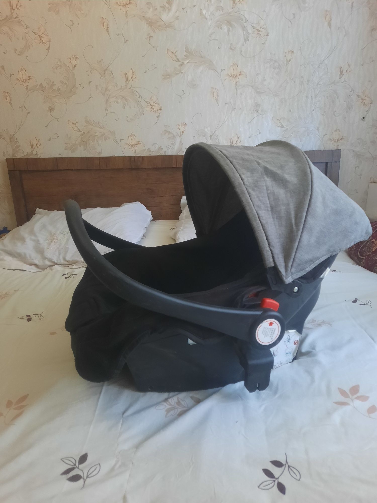 Babycar Sotiladi. holati zor