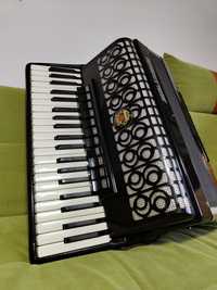 Acordeon Royal Standard 120 bași