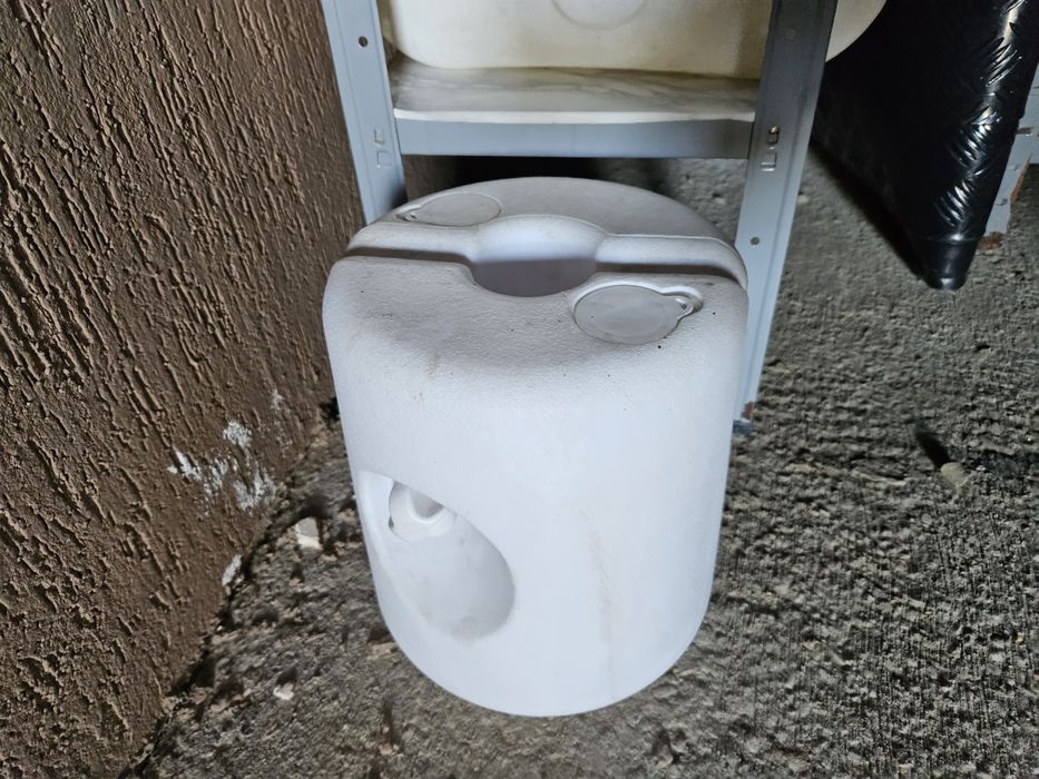 Suporti plastic pentru umbrele