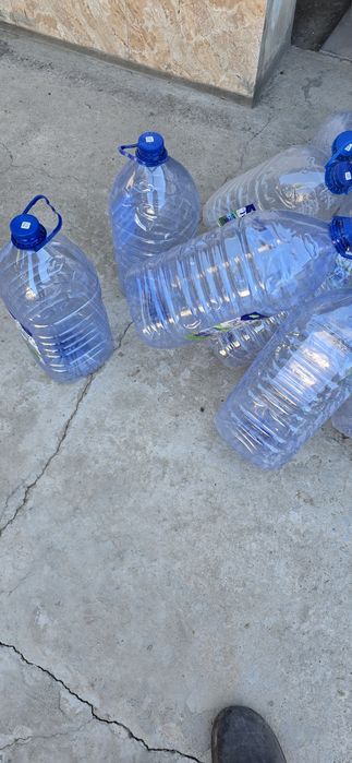 10 литровый баклашка чистые от воды