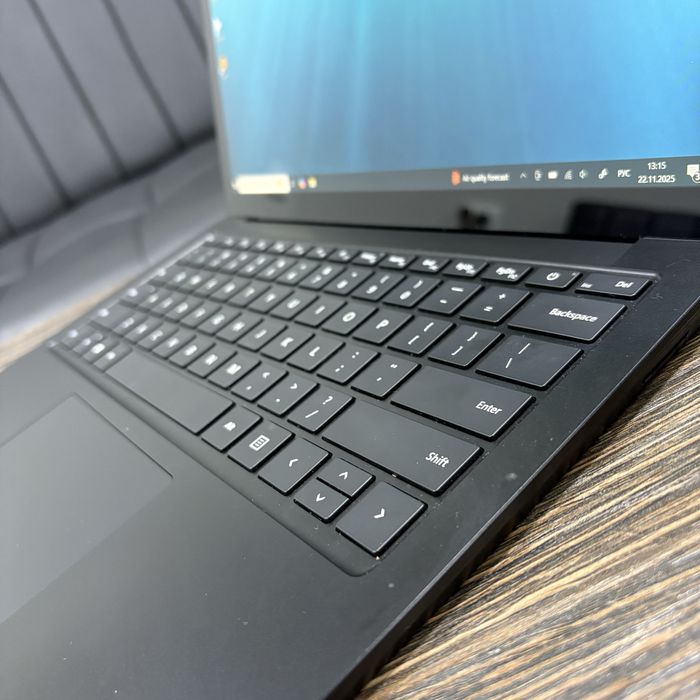 Американский Microsoft Surface i7 10gen 16/256gb 2K экран!