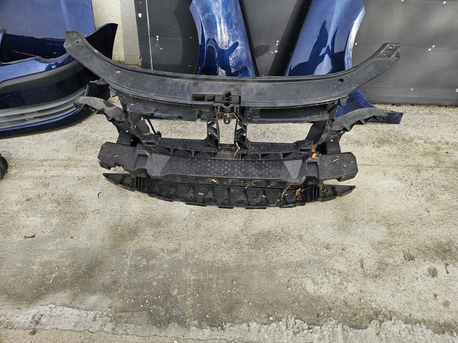 Trager radiator ventilator armatura vw touran facelift