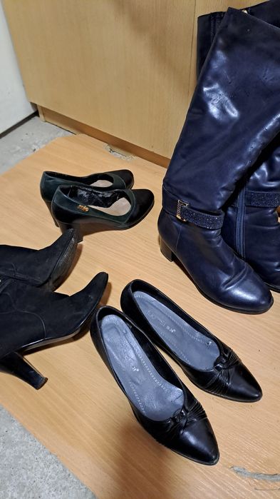 Отдам бесплатно обувь.р36,37