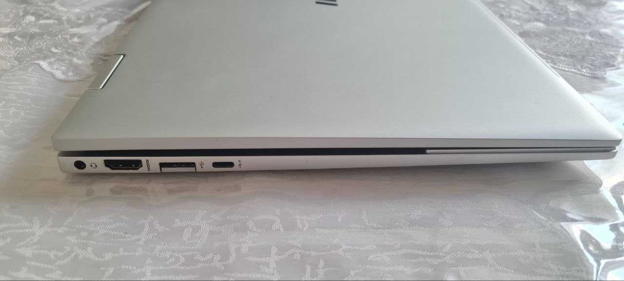 HP ENVY x360 Convertible Intel Core i5  15m-ed1013dx / 15.6