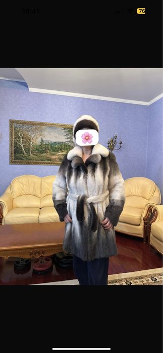 Новый комлект норковая шуба и шапка( норка)