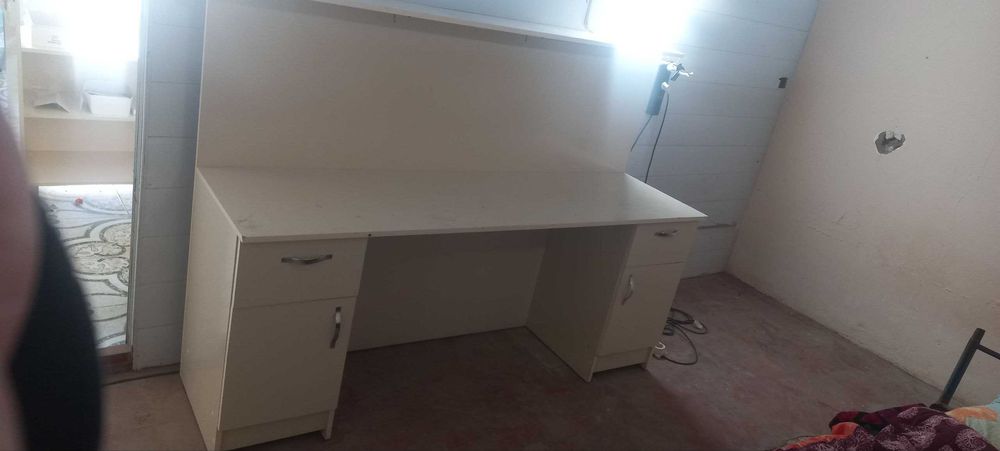 Apteka optika uchun mebel