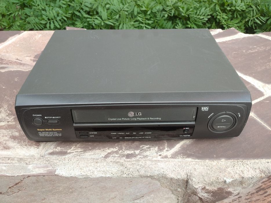 Видеомагнитофон новый LG 7000тг