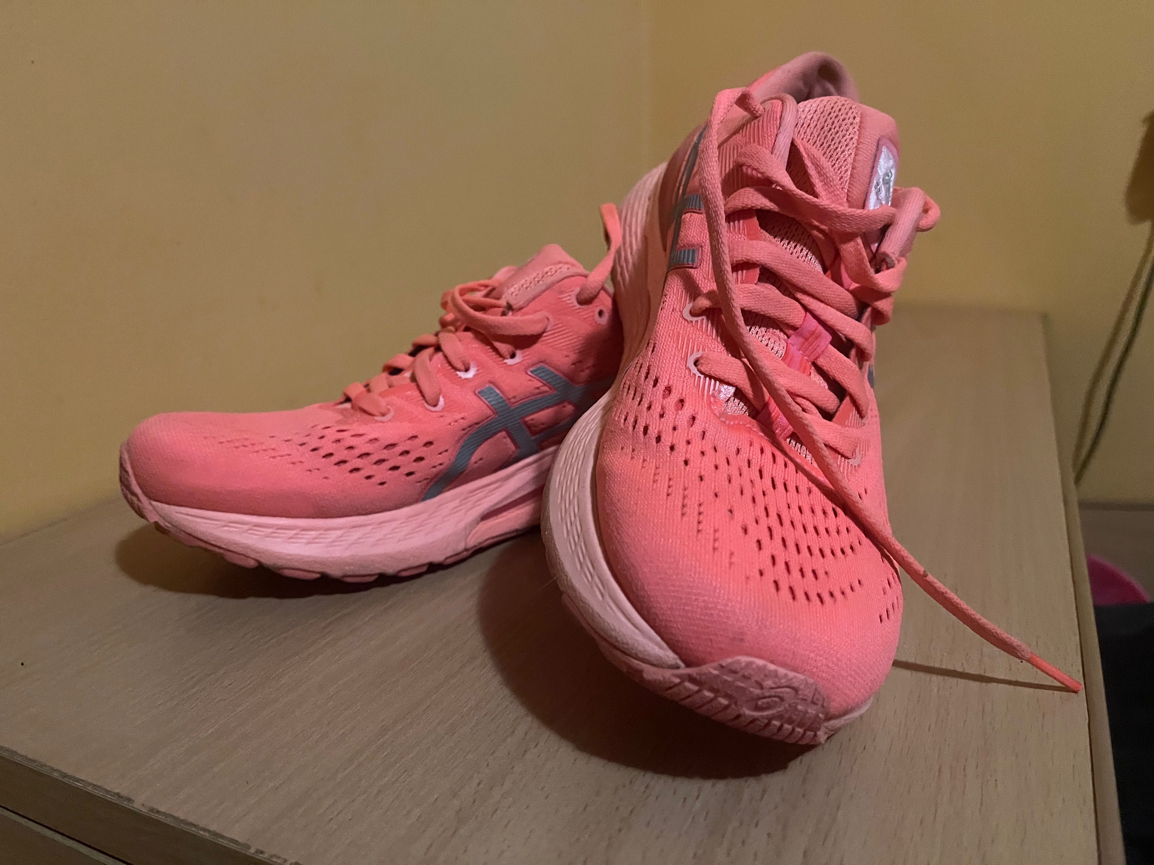 Маратонки ASICS Gel Kayano 28