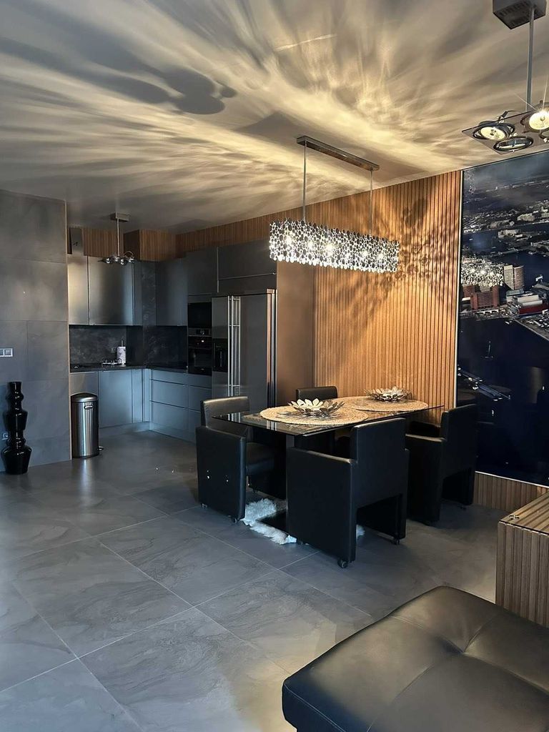 Продава се Тристаен апартамент в София, Дружба 1 - 95 кв.м за 1369 €/кв.м - Снимка #1