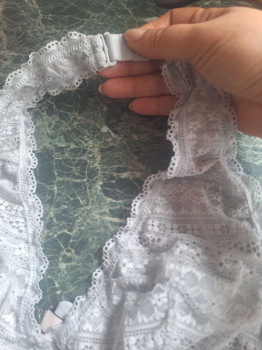 Сутиен Victoria's secret 85 C + подарък