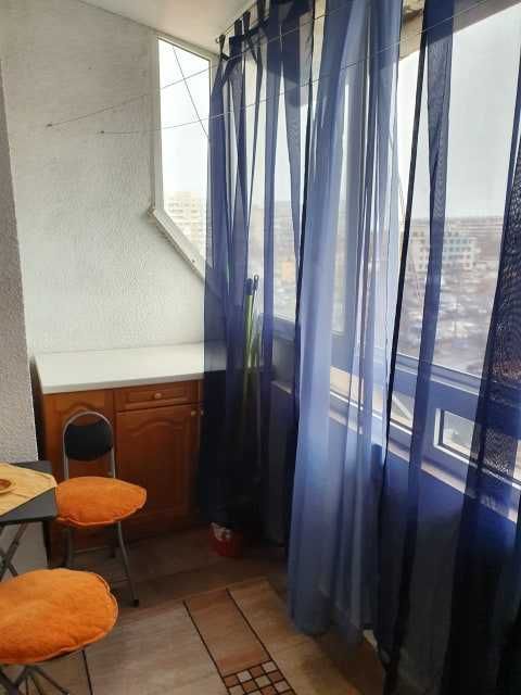 Дава се под наем Двустаен апартамент в Бургас, Център - 50 кв.м за 215 € - Снимка #2