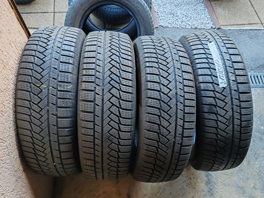 Vând cauciucuri 215/65/17 M+S set complet Continental imp Germania