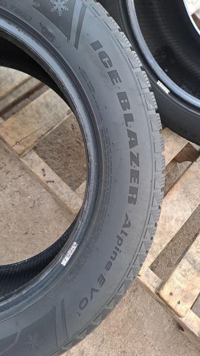 2бр. Зимни 235/55/17 Sailun ICE BLAZER