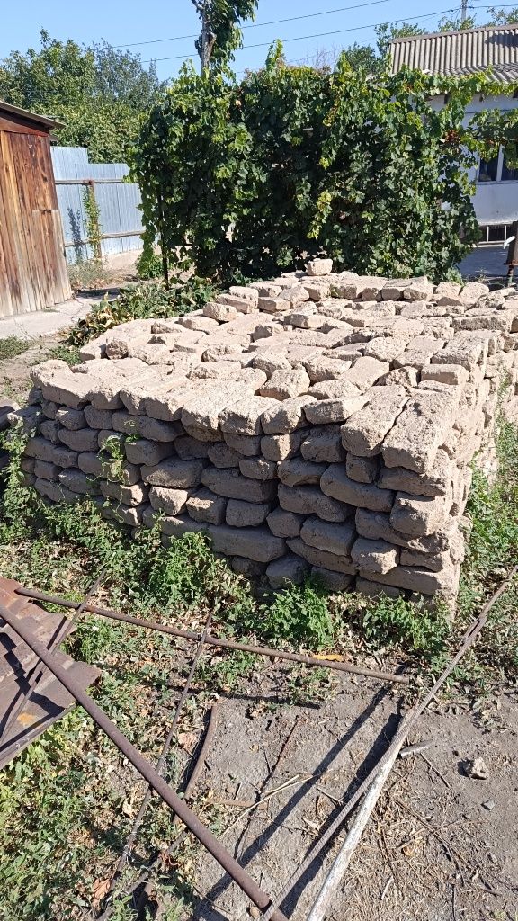 Самовывоз! Бесплатно - Саманный кирпич