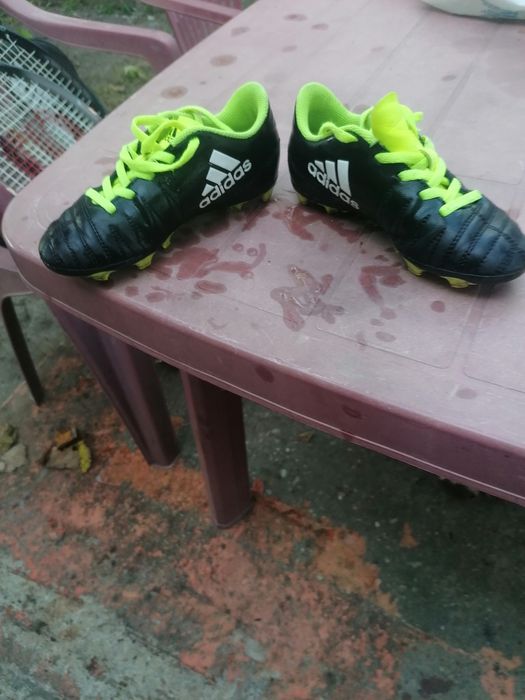 Ghete fotbal adidas nr.29