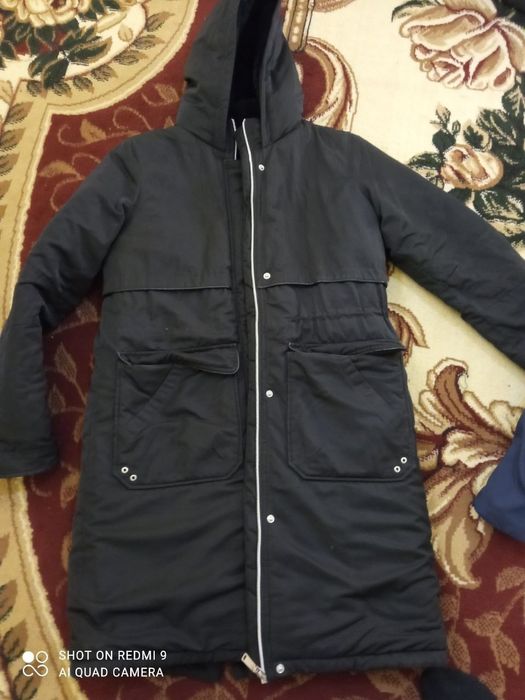 Kurtka sotiladi har xel razmerlar