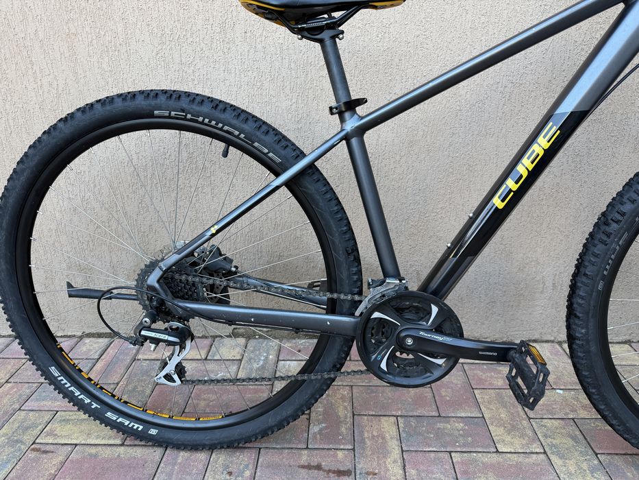 Bicicleta cube aim race  29