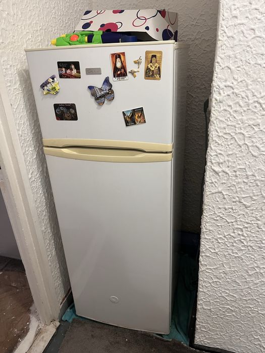 Mobilier si Frigider