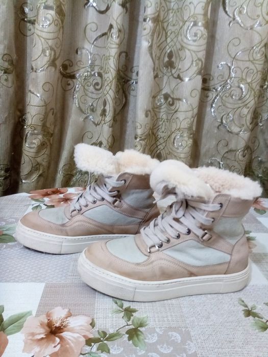 Зимние кроссовки 39 р.