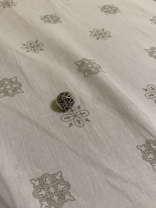 Vand talismane pandora