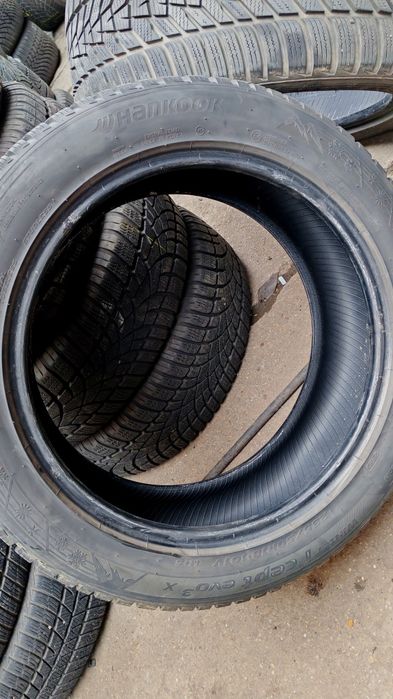 235 50 18 Hankook Anvelopa Iarna