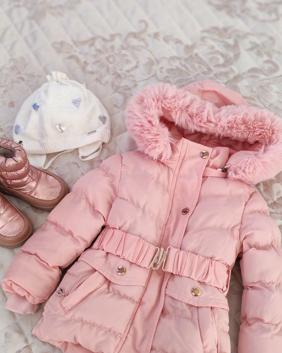 Зимняя куртка, шапка, сапоги