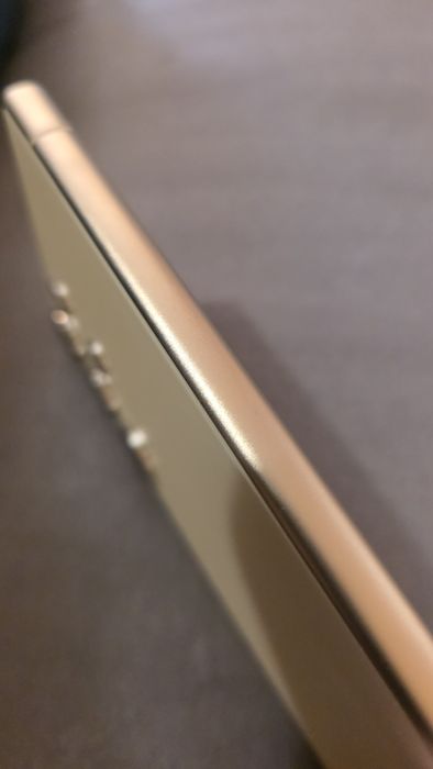 Продавам Samsung galaxy s24 ultra 1 tb