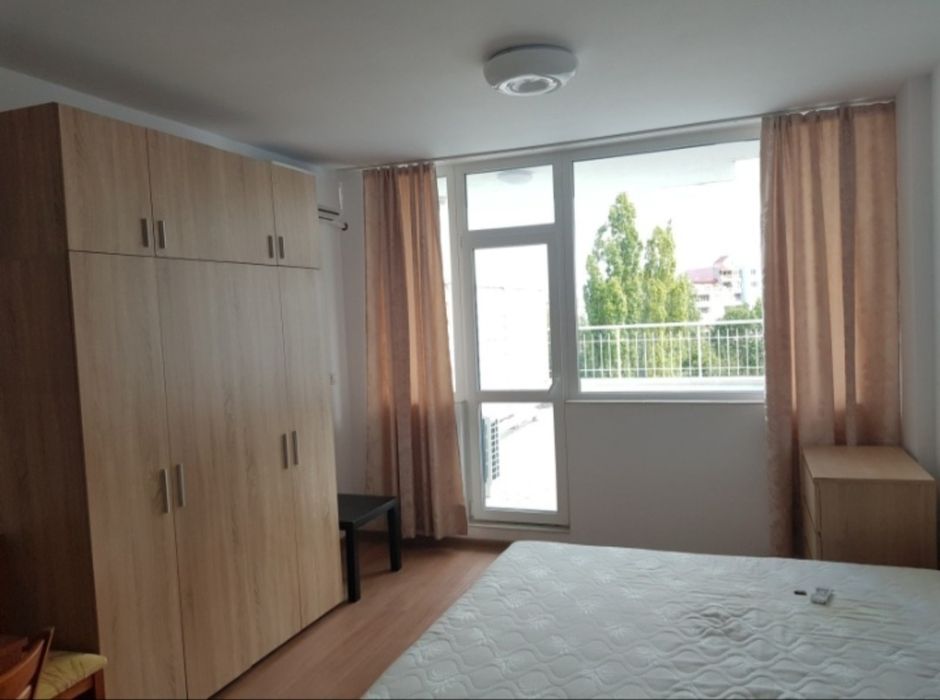 Дава се под наем Едностаен апартамент в София, Студентски град - 50 кв.м за 357 € - Снимка #1