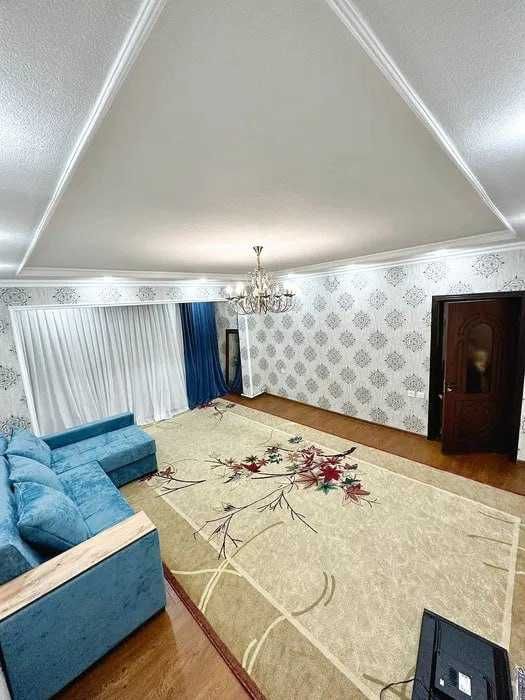 Сдаётся комфортная квартира на Махтумкули 304*