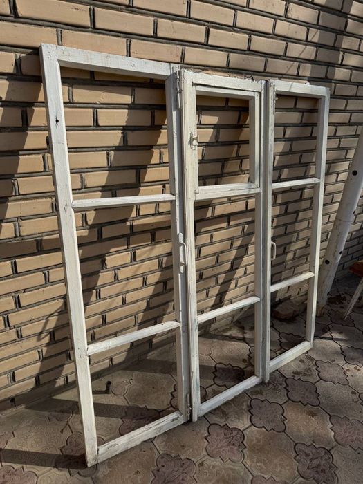 Продаются деревянные окна и двери. Дёшево!