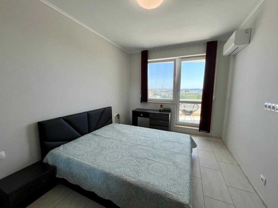 Дава се под наем Двустаен апартамент в Бургас, Славейков - 90 кв.м за 600 € - Снимка #2