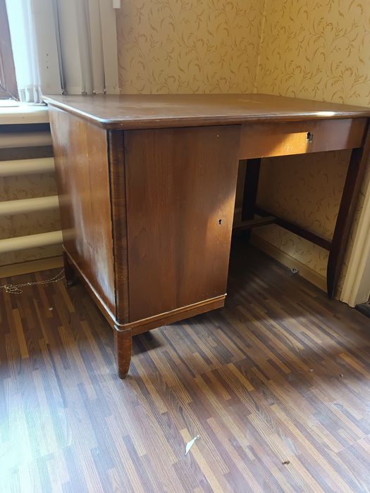 Старая Югославская мебель