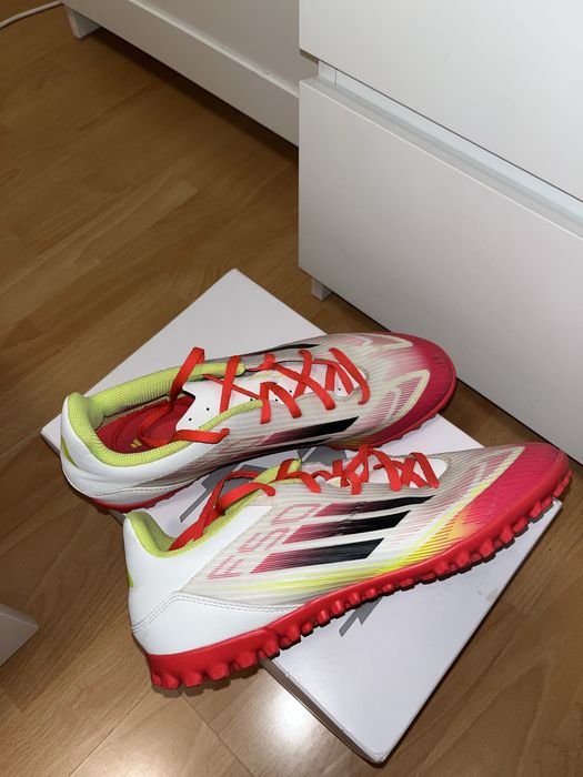 Ghete fotbal Messi F50 TF 43 1/3