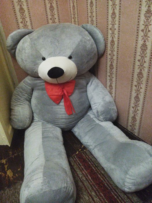 Продаю плюшевого мишку