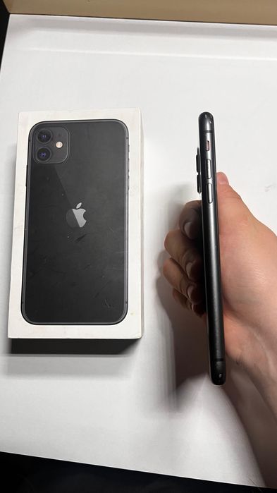Iphone 11.  64 GB