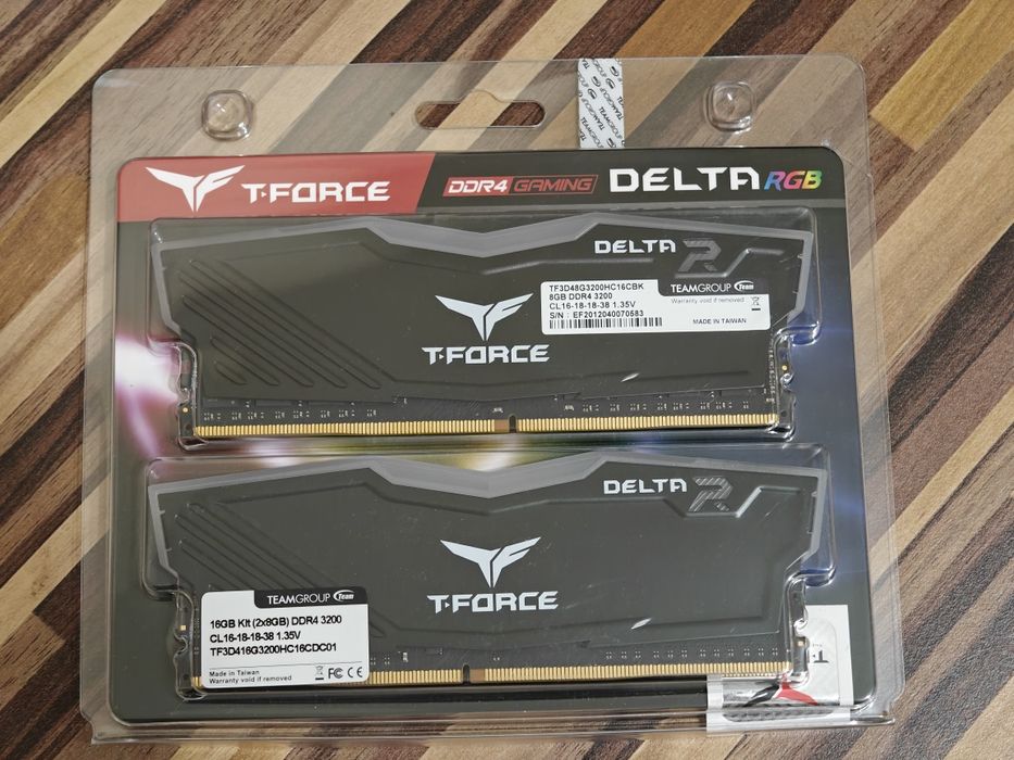 16GB RAM (2x8GB) DDR4 3200 MT/s TeamGroup T-Force Delta RGB