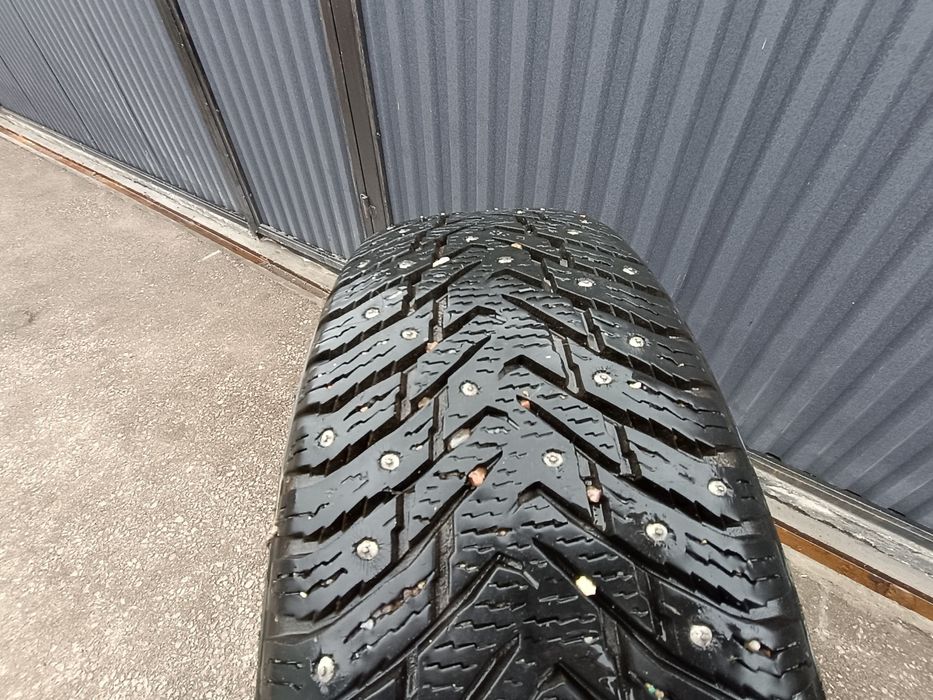 Продам зимние шины nokian 195/65/15