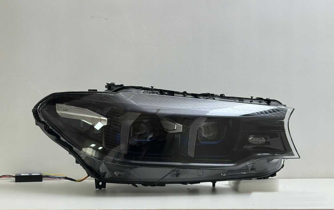 Чисто нов комплект Фарове BMW 5 G30 G31 G38 M5 2018 - 2023 година