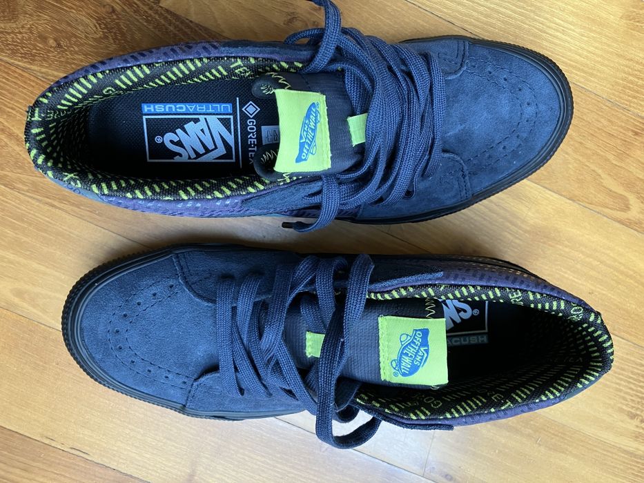 Adidasi Vans.