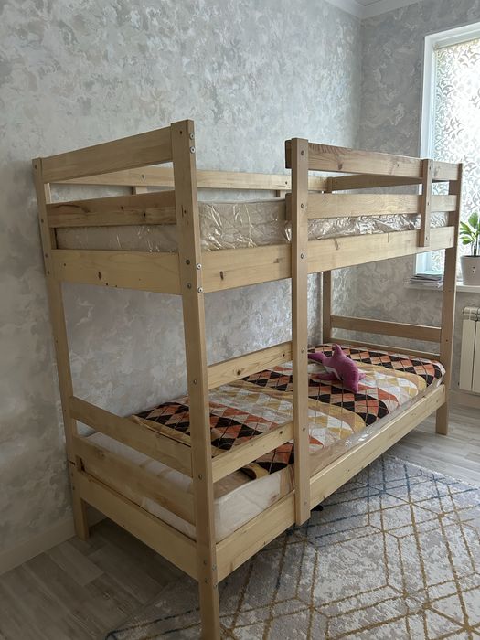 Двухэтажный кровать