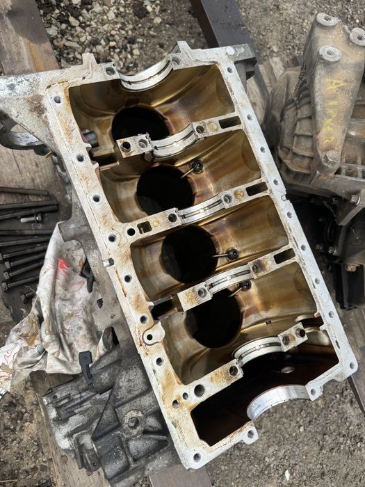 Chiuloasa bloc motor N43 pompa ulei capac culbutori