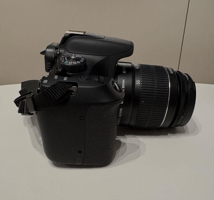 Aparat foto Canon EOS 200D + obiectiv EF-S 18-55mm IS II - KIT COMPLET